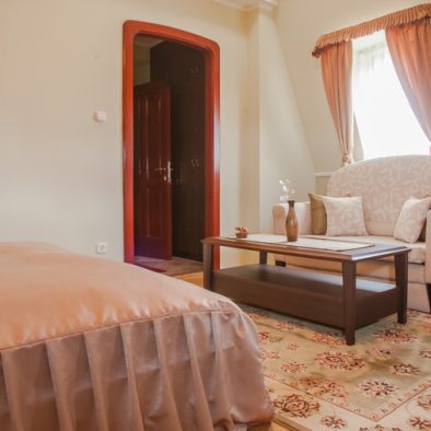 Vörös Kastély szobák Kunbaracs